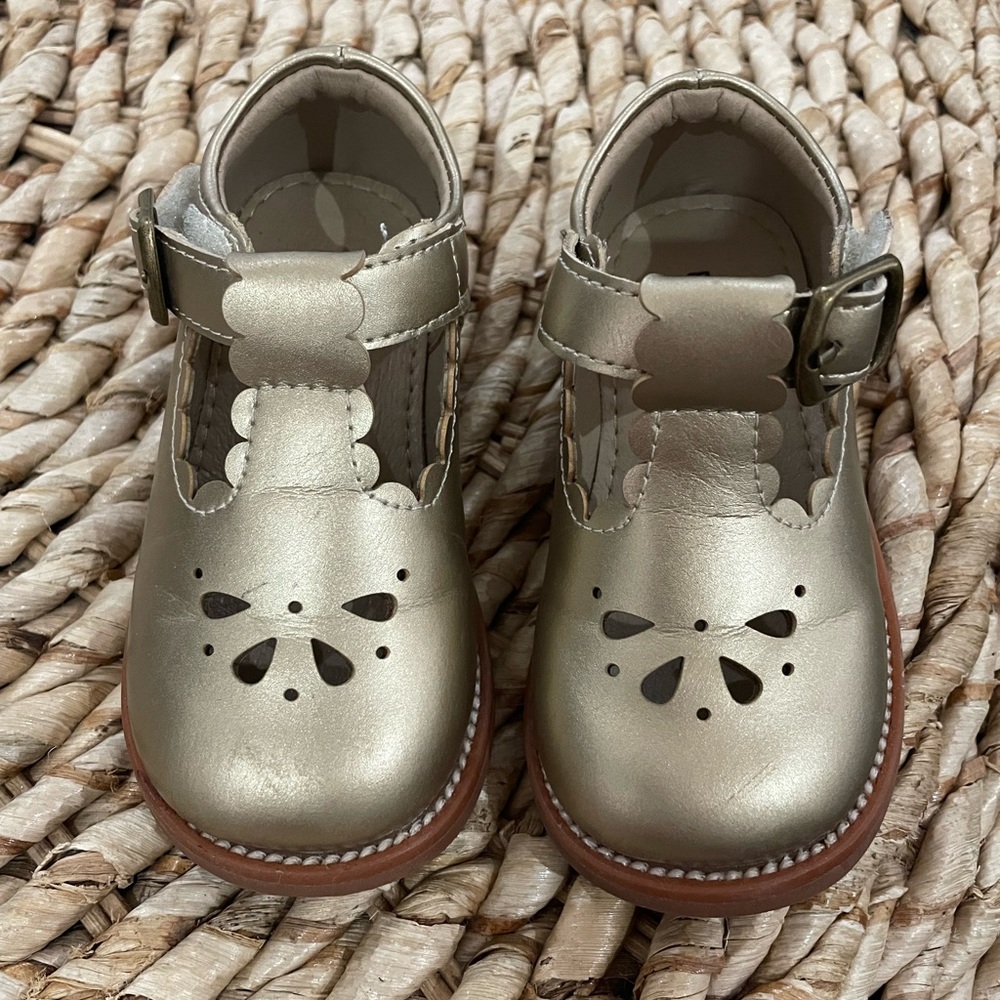 Felix & Flora Mary Jane shoes size 6